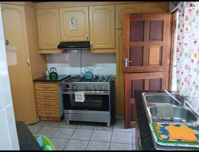 3 BEDROOM HOUSE FOR SALE IN ESCOMBE